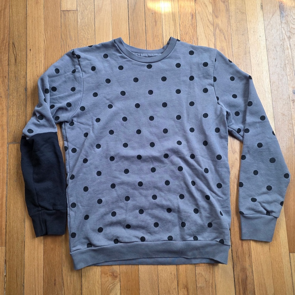 Drifter gray and black polka dot sweatshirt